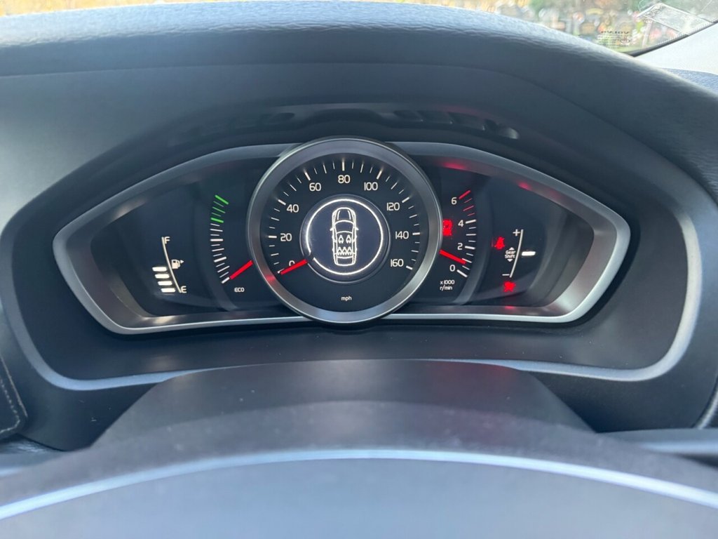 Used Volvo V40 2014 for sale - 77356379: Photo 39