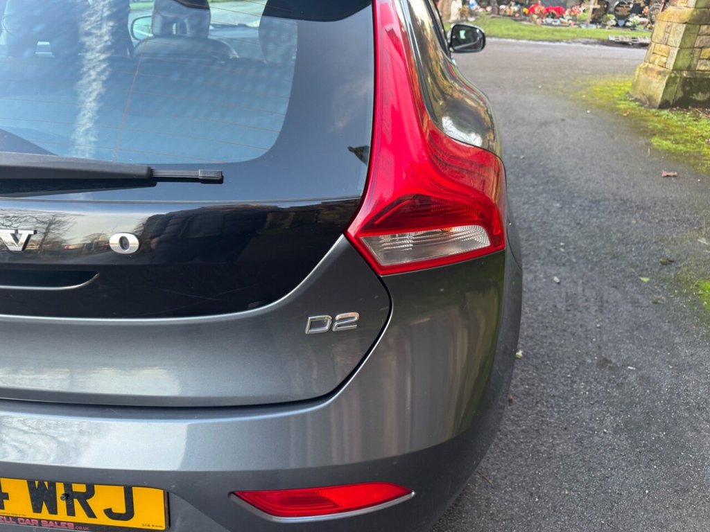 Used Volvo V40 2014 for sale - 77356379: Photo 46