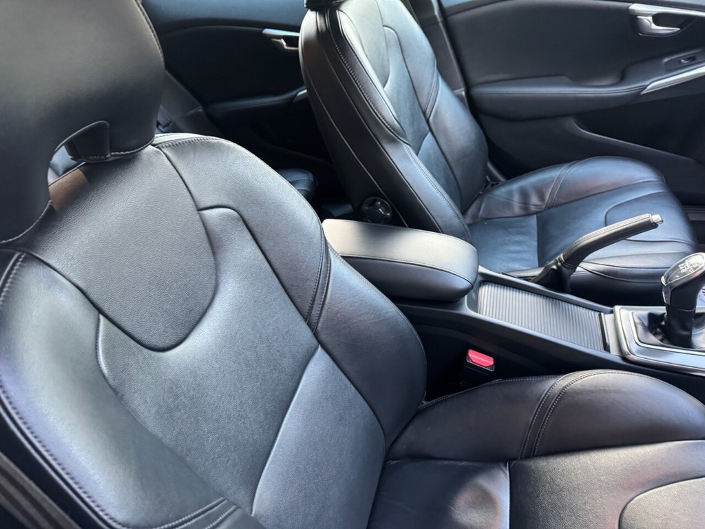 Used Volvo V40 2014 for sale - 77356379: Photo 5