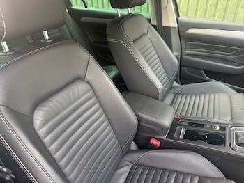 Used Volkswagen Passat 2019 for sale - 77632148: Photo