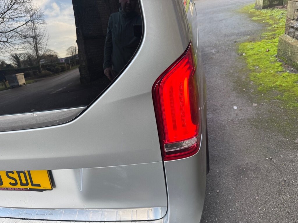 Used Mercedes-Benz V-Class 2019 for sale - 77227242: Photo 40