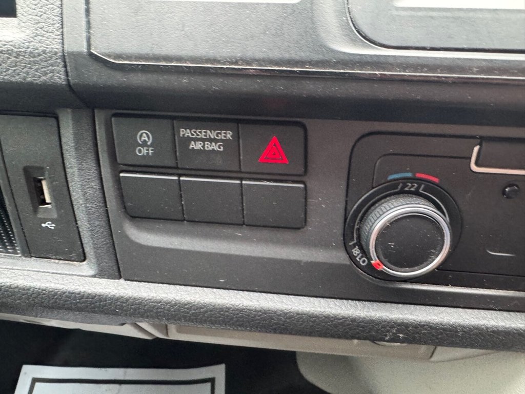 Used Volkswagen Transporter 2017 for sale - 76998888: Photo 11