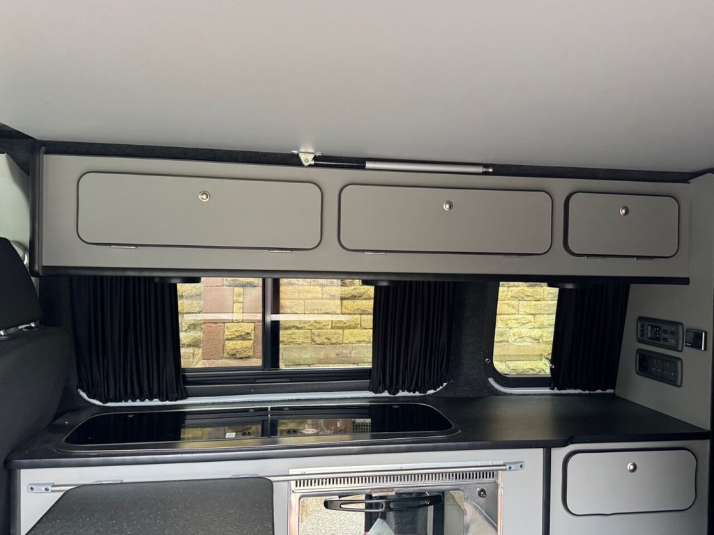 Used Volkswagen Transporter 2017 for sale - 76998888: Photo 16