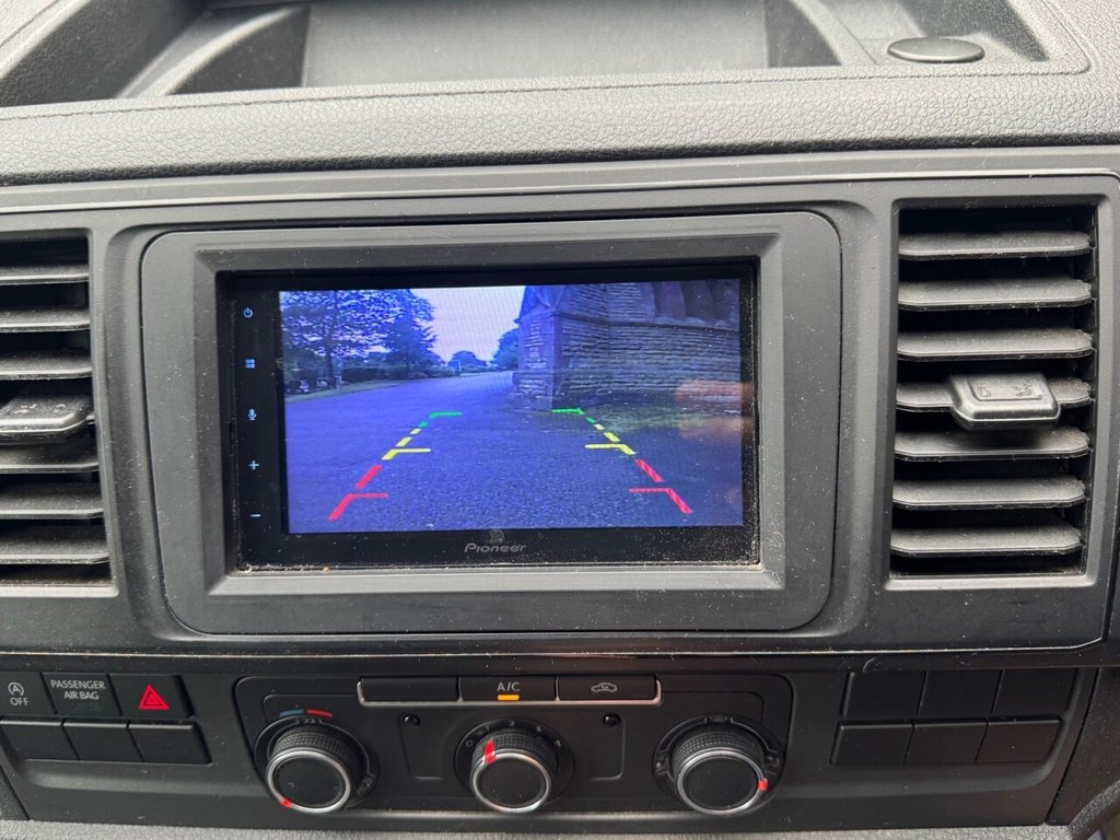 Used Volkswagen Transporter 2017 for sale - 76998888: Photo 24