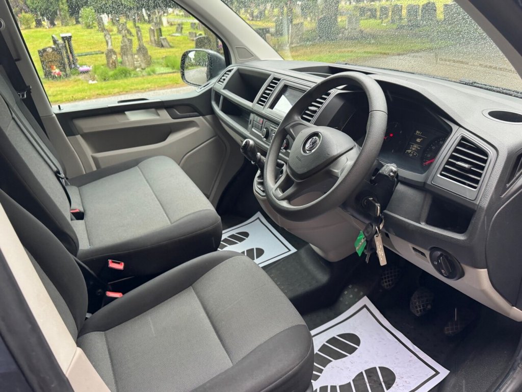 Used Volkswagen Transporter 2017 for sale - 76998888: Photo 5