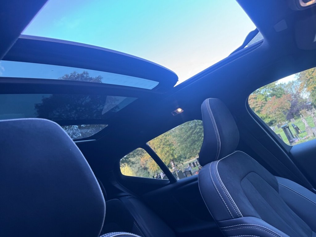 Used Volvo XC40 2023 for sale - 76998880: Photo 11