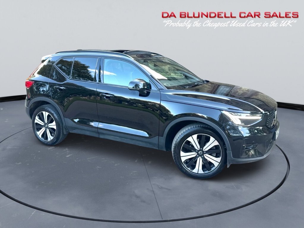 Used Volvo XC40 2023 for sale - 76998880: Photo 2