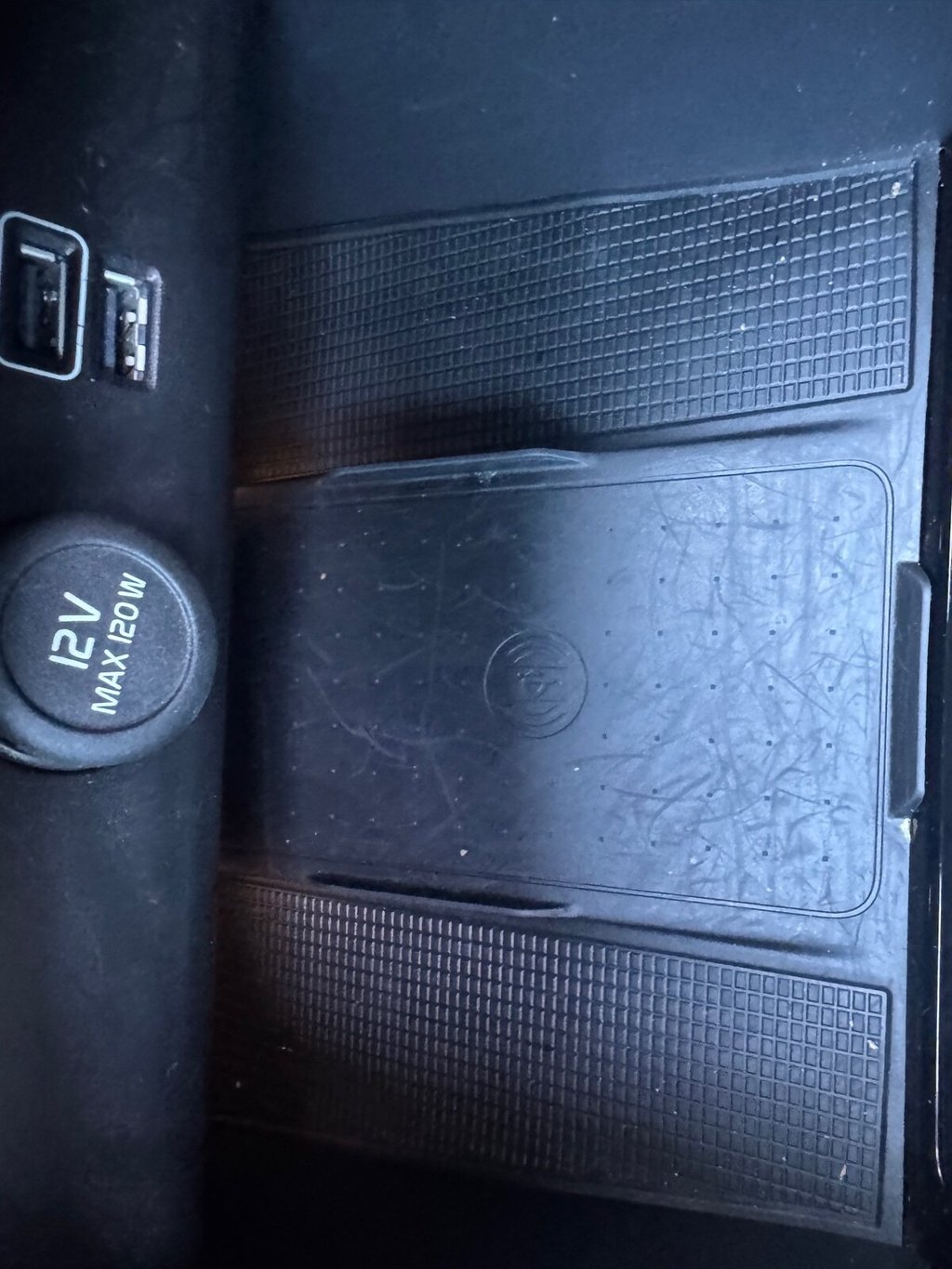 Used Volvo XC40 2023 for sale - 76998880: Photo 37