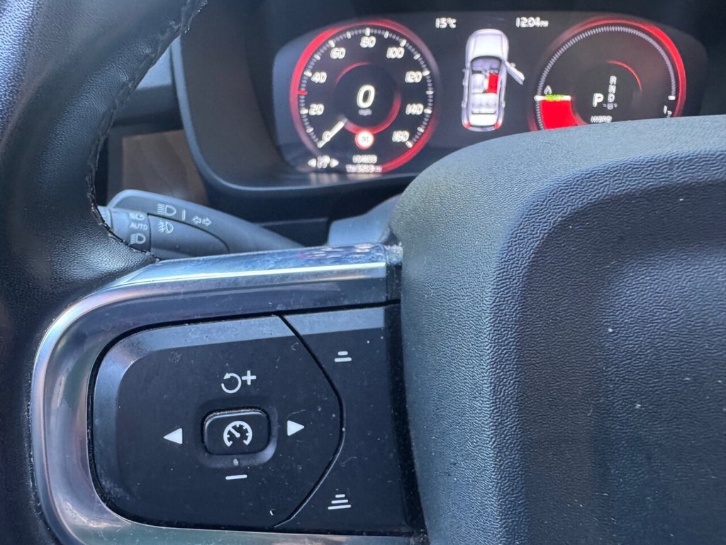 Used Volvo XC40 2023 for sale - 76998880: Photo 39