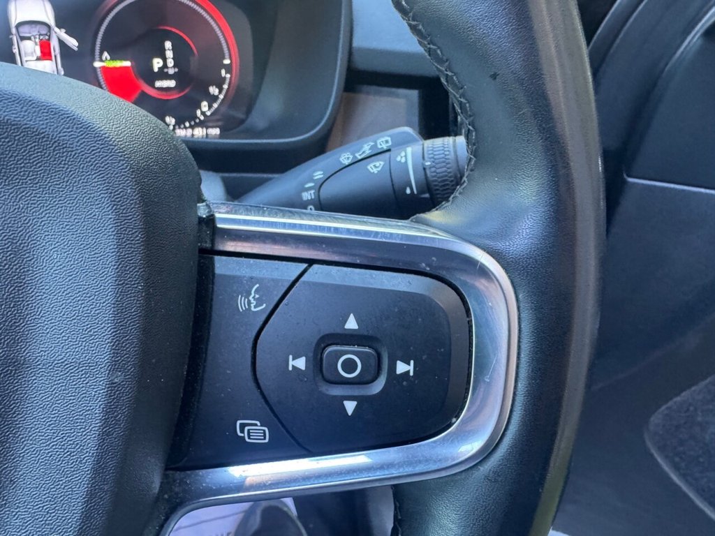 Used Volvo XC40 2023 for sale - 76998880: Photo 40