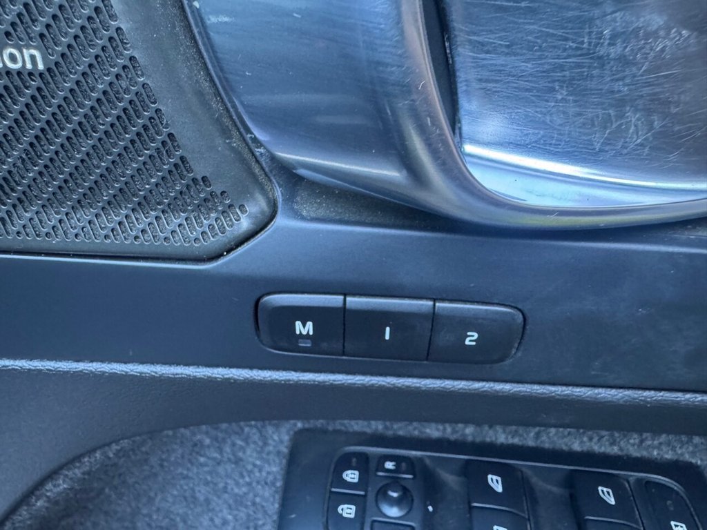 Used Volvo XC40 2023 for sale - 76998880: Photo 46