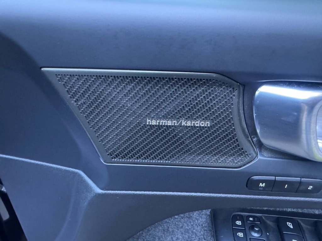 Used Volvo XC40 2023 for sale - 76998880: Photo 47