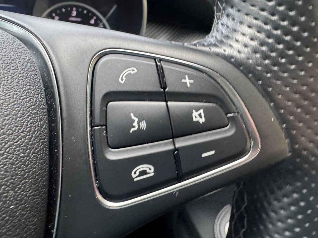 Used Mercedes-Benz V-Class 2023 for sale - 77269064: Photo 46