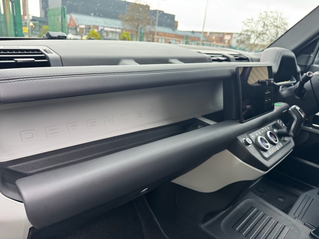 Used Land Rover Defender 2023 for sale - 77452391: Photo 41