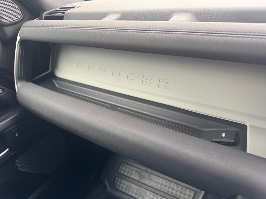 Used Land Rover Defender 2021 for sale - 77153565: Photo 31