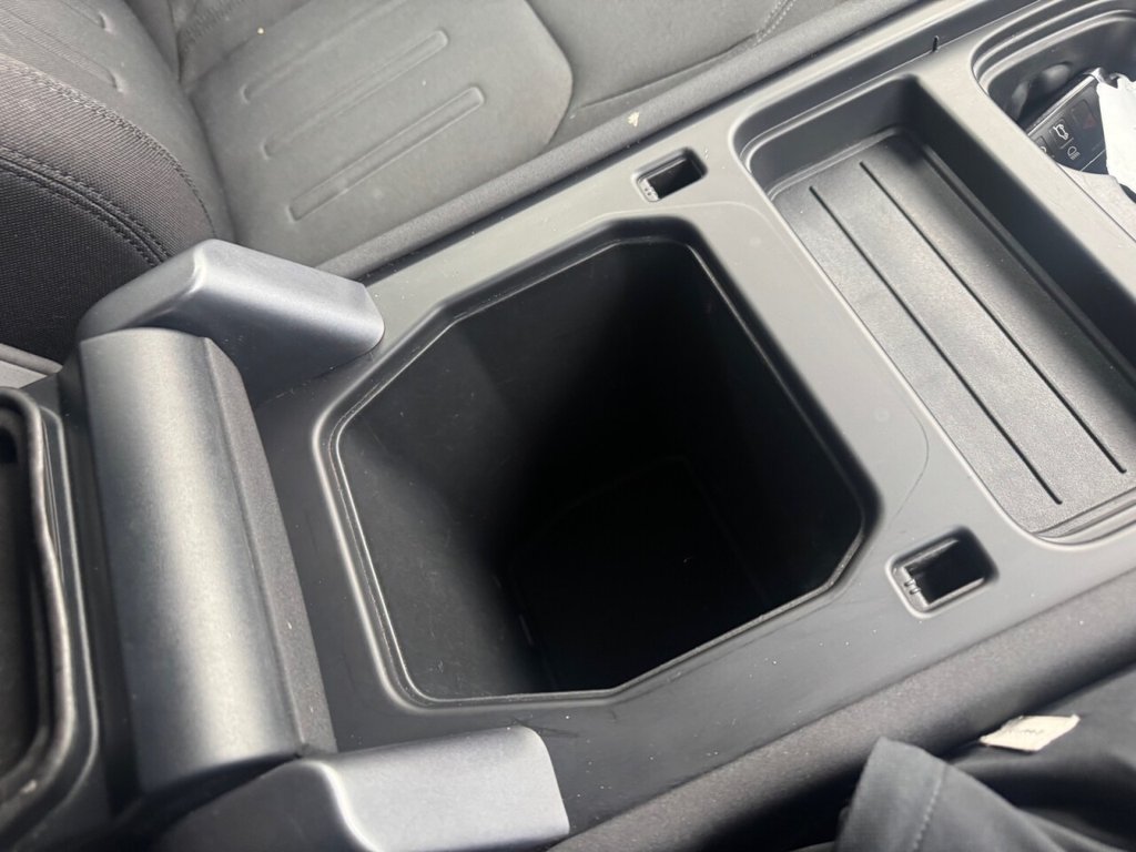 Used Land Rover Defender 2021 for sale - 77153565: Photo 32