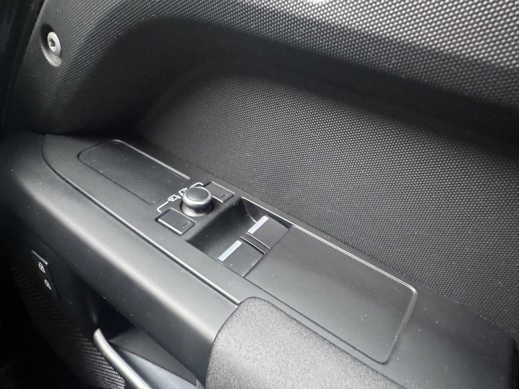 Used Land Rover Defender 2021 for sale - 77153565: Photo 40