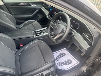 Used Volkswagen Passat 2024 for sale - 77621637: Photo