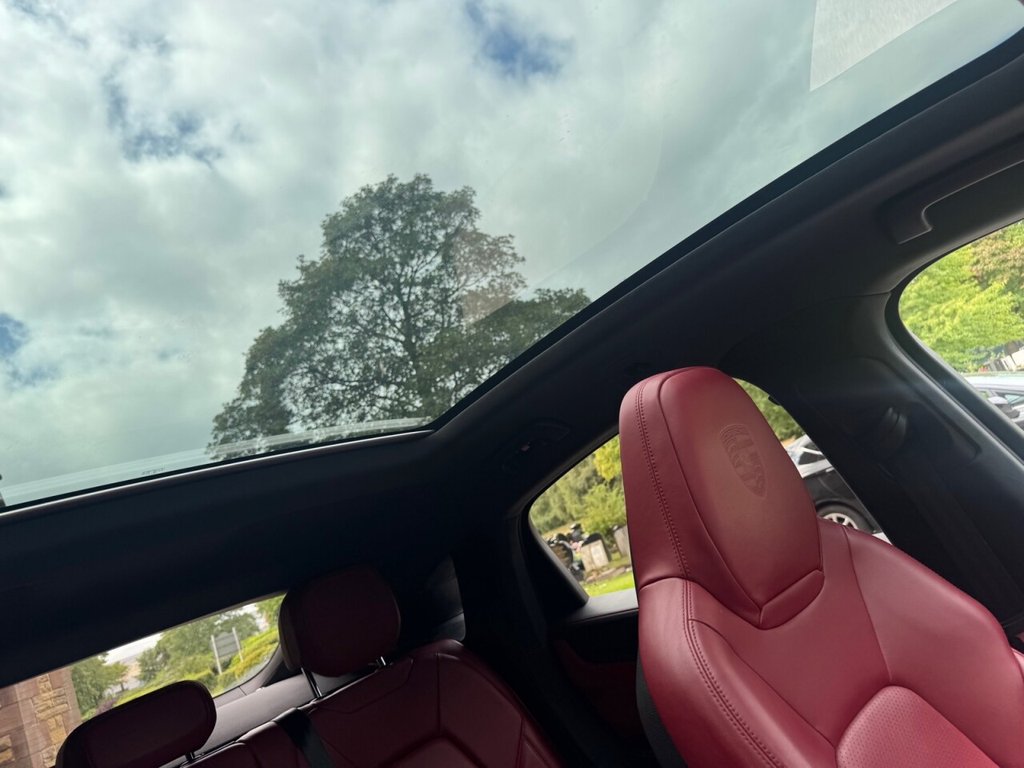 Used Porsche Cayenne 2019 for sale - 76998894: Photo 12