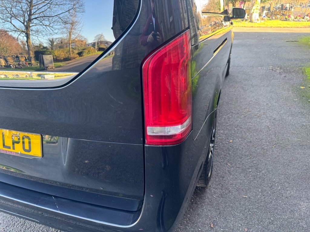 Used Mercedes-Benz V-Class 2022 for sale - 76998897: Photo 34