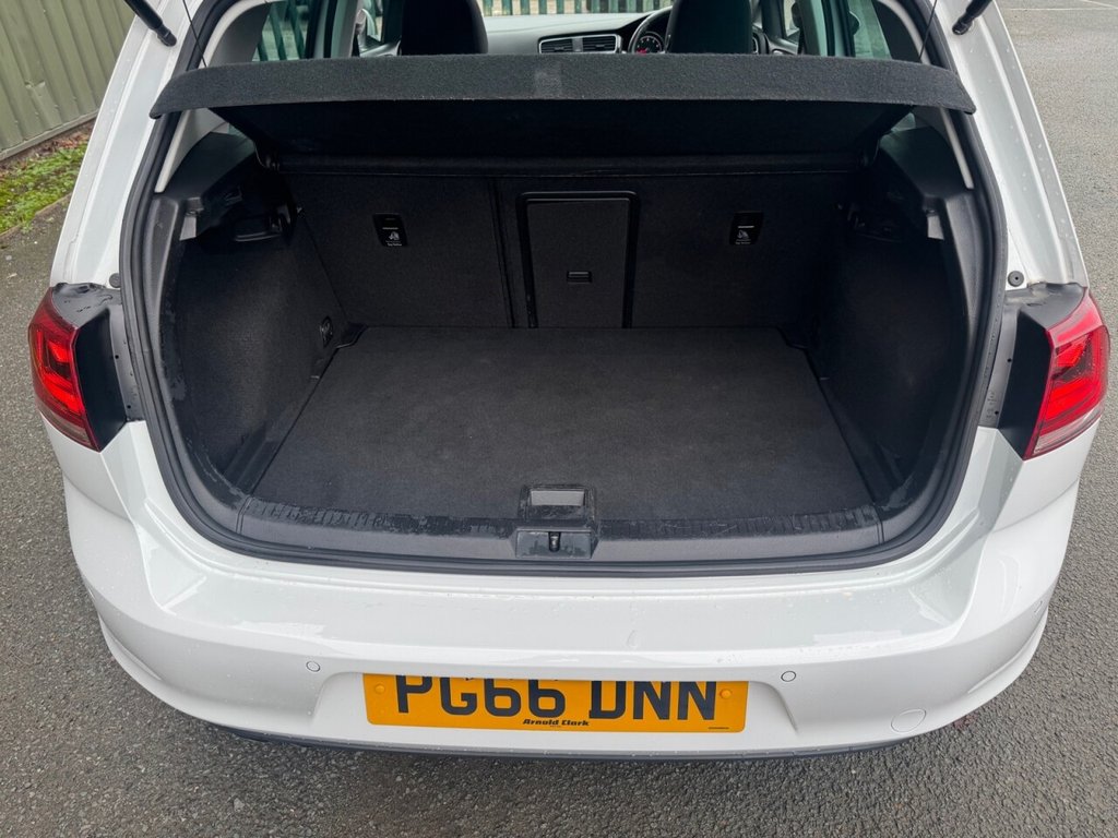 Used Volkswagen Golf 2017 for sale - 77161802: Photo 11