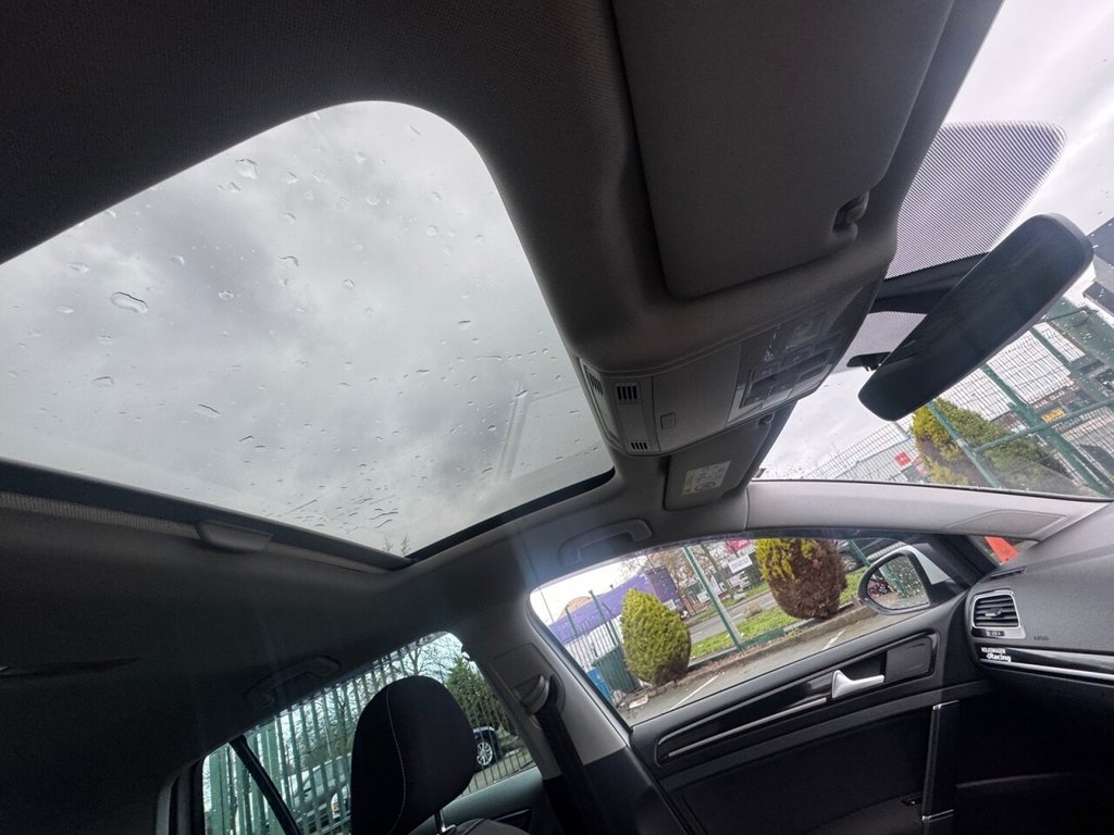 Used Volkswagen Golf 2017 for sale - 77161802: Photo 8