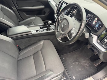 Used Volvo V60 2019 for sale - 76998903: Photo