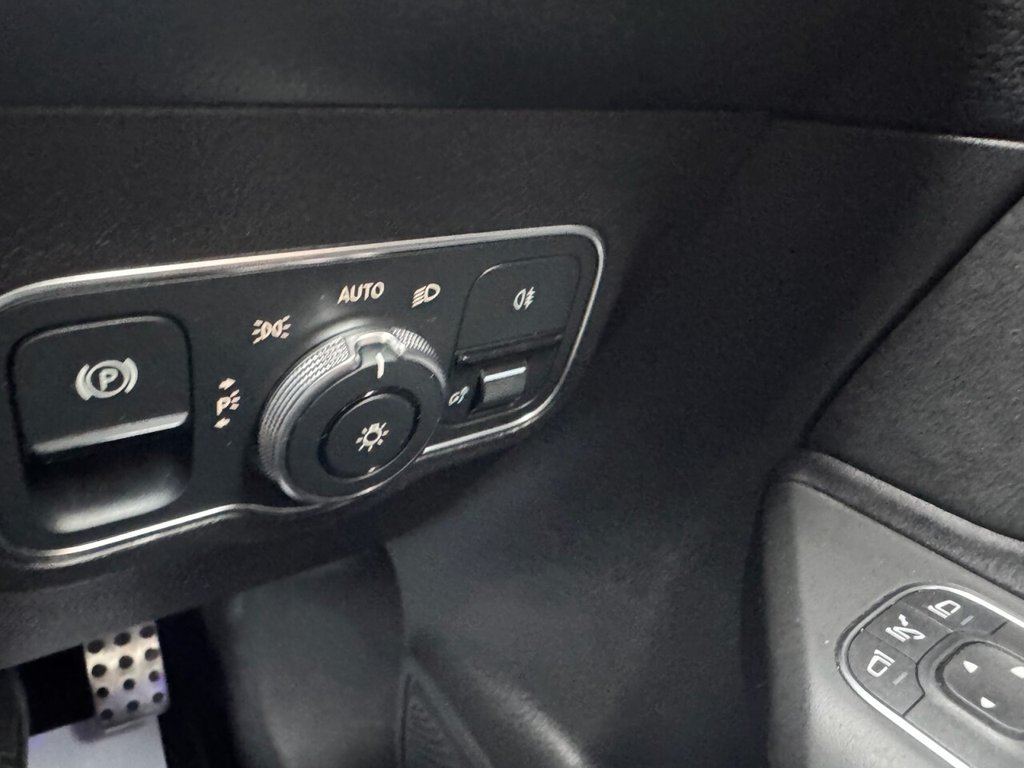 Used Mercedes-Benz GLB 2023 for sale - 77422179: Photo 40