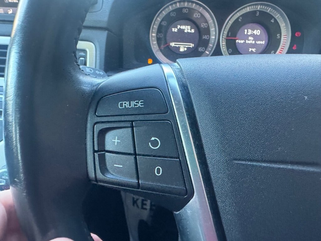 Used Volvo XC70 2011 for sale - 76998896: Photo 41