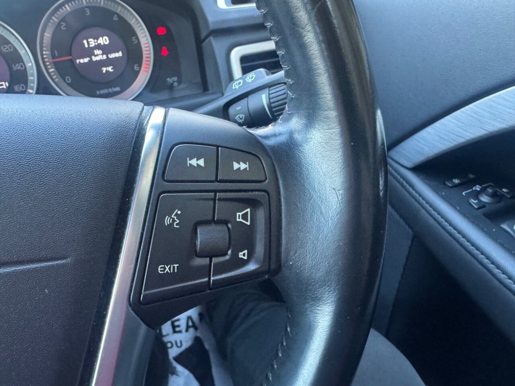 Used Volvo XC70 2011 for sale - 76998896: Photo 42