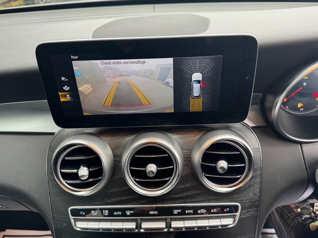 Used Mercedes-Benz GLC 2020 for sale - 76998881: Photo 10