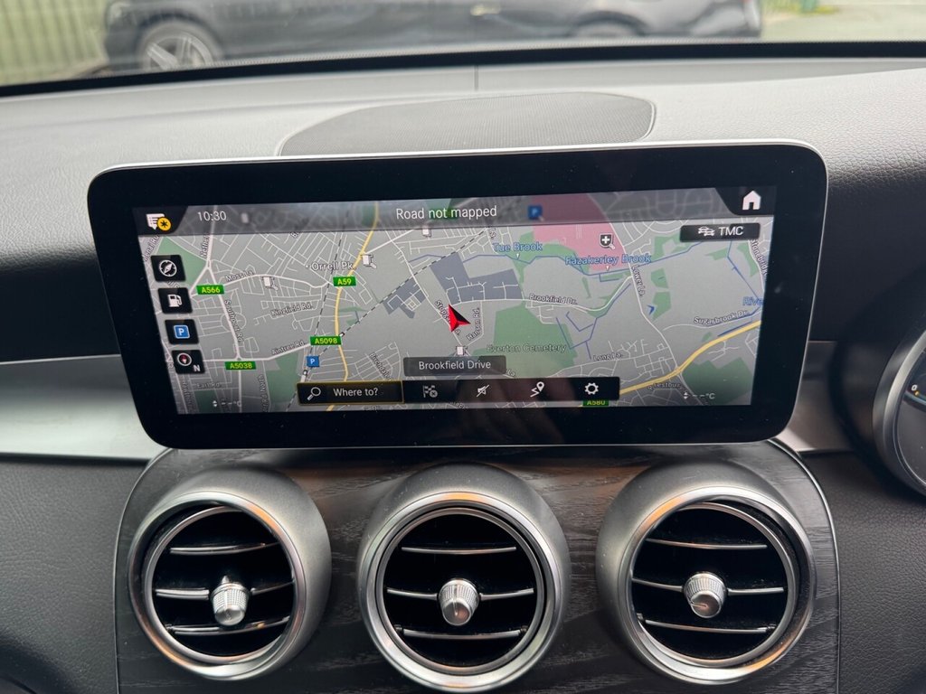 Used Mercedes-Benz GLC 2020 for sale - 76998881: Photo 9