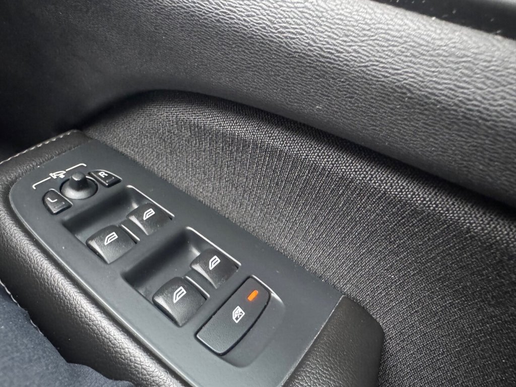 Used Volvo V60 2019 for sale - 77153439: Photo 20