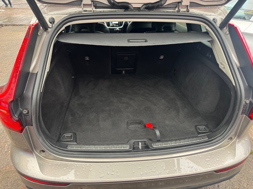 Used Volvo V60 2019 for sale - 77153439: Photo 42