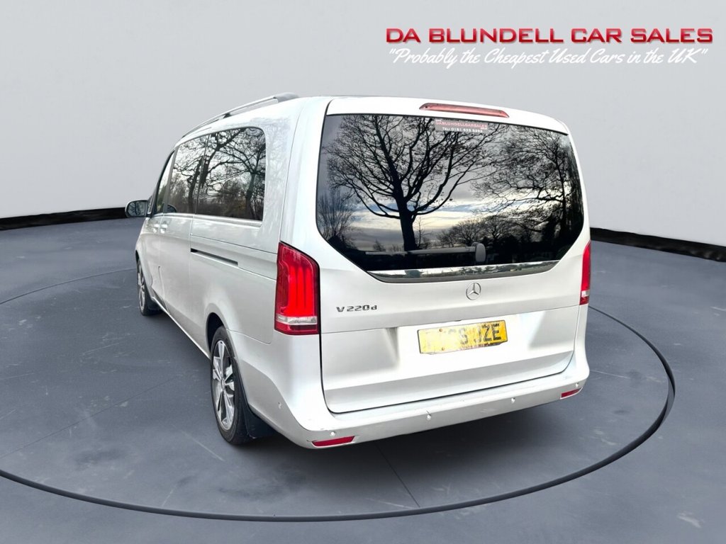 Used Mercedes-Benz V-Class 2016 for sale - 76998900: Photo 24