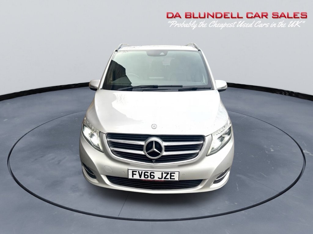 Used Mercedes-Benz V-Class 2016 for sale - 76998900: Photo 30