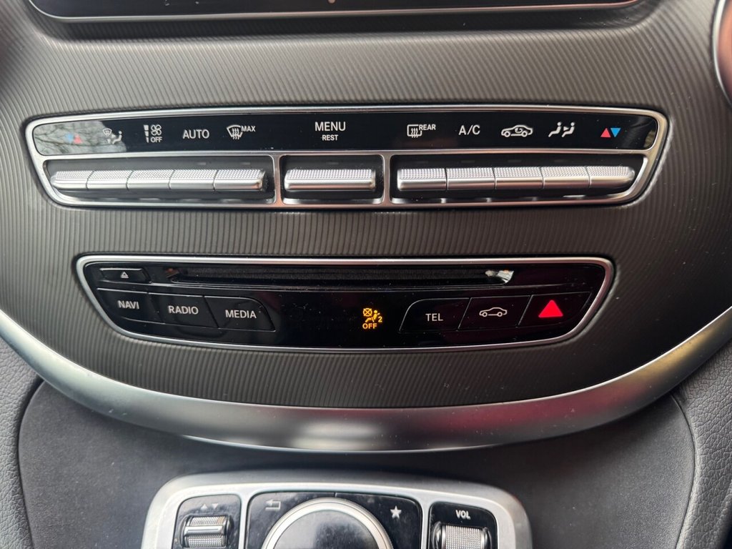 Used Mercedes-Benz V-Class 2016 for sale - 76998900: Photo 41