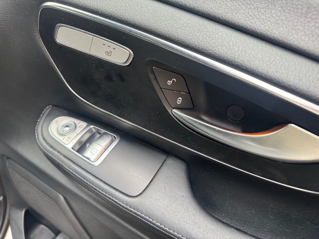 Used Mercedes-Benz V-Class 2016 for sale - 76998900: Photo 45