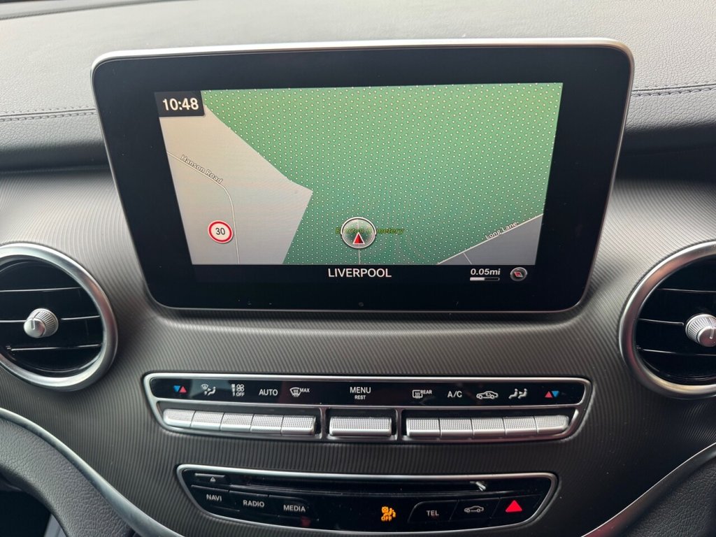 Used Mercedes-Benz V-Class 2016 for sale - 76998900: Photo 8