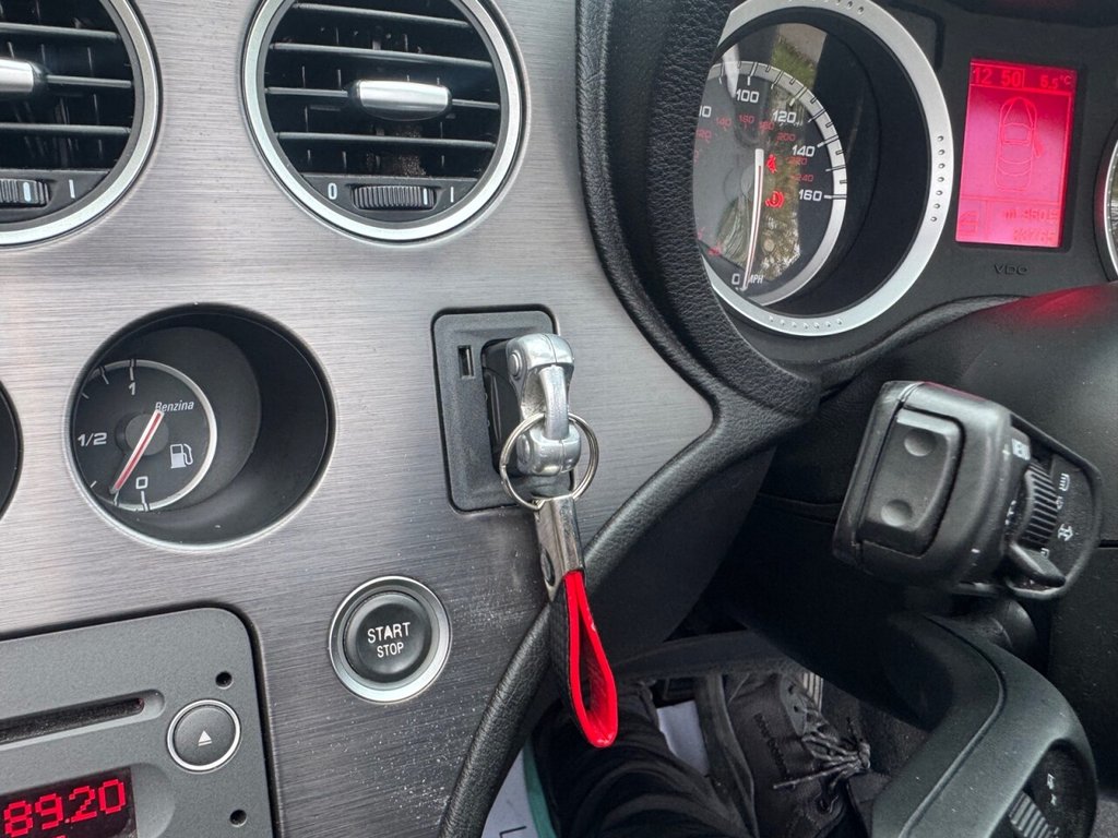 Used Alfa Romeo Spider 2008 for sale - 77341427: Photo 36