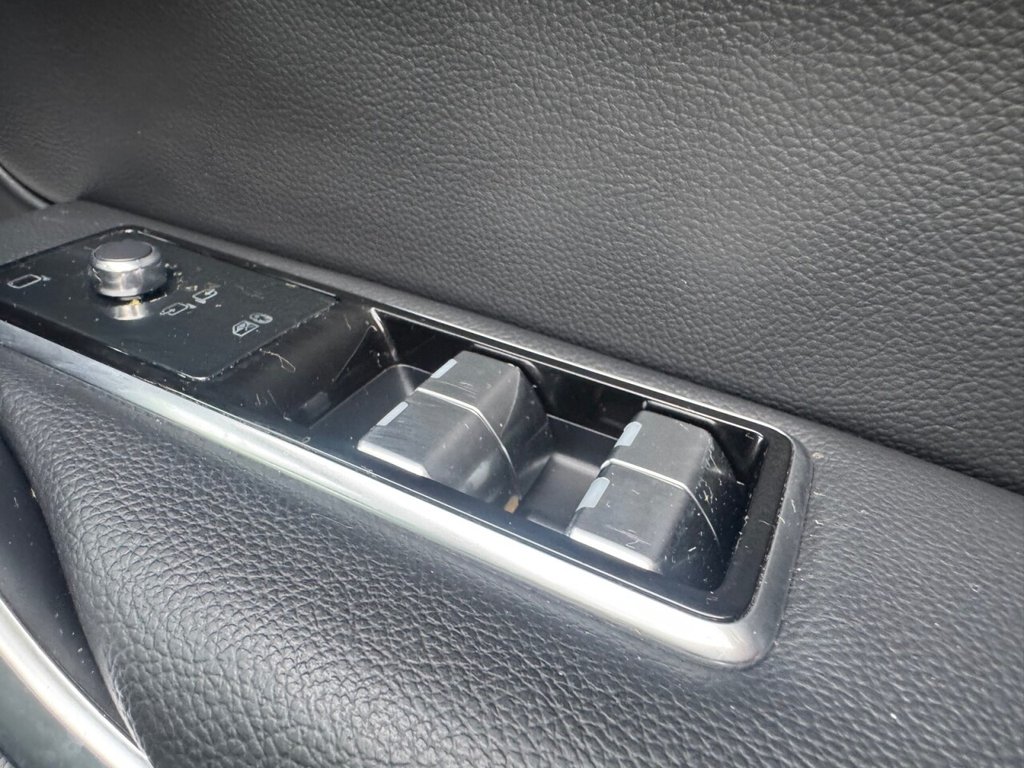 Used Jaguar F-Pace 2023 for sale - 76998901: Photo 47