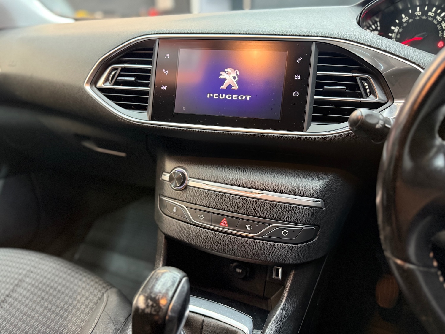 Used Peugeot 308 2018 for sale - 76595513: Photo 18