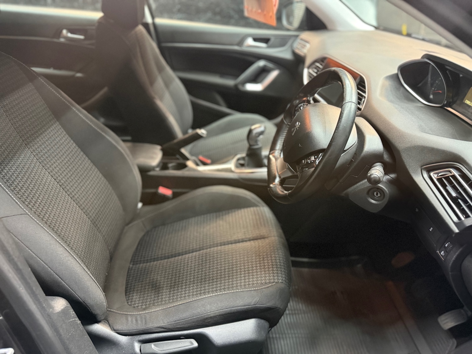 Used Peugeot 308 2018 for sale - 76595513: Photo 8