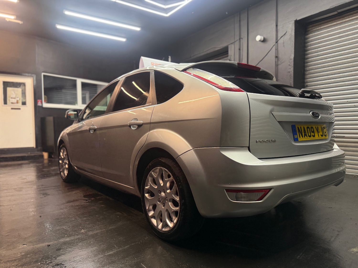 Used Ford Focus 2009 for sale - 76536558: Photo 4