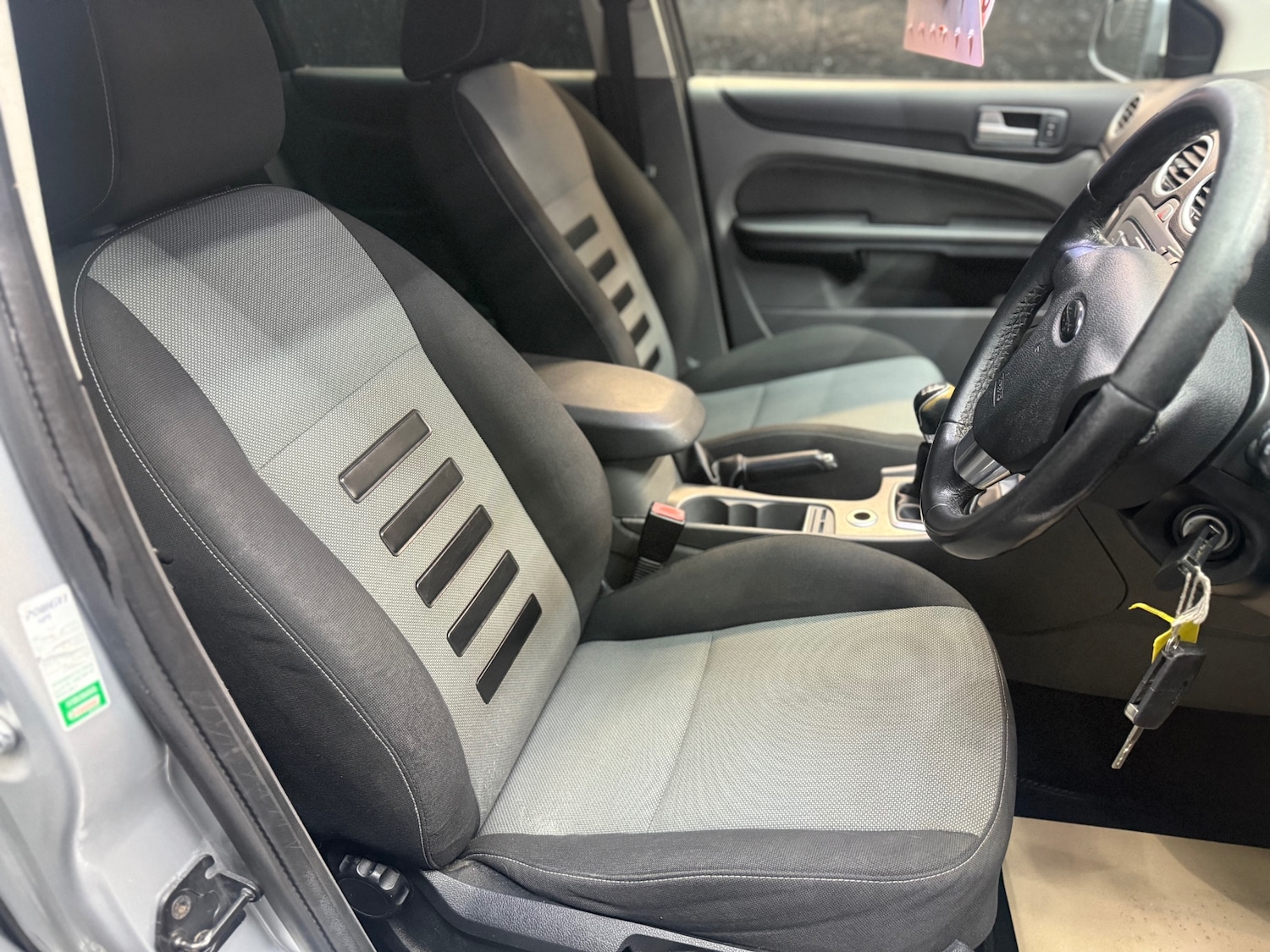 Used Ford Focus 2009 for sale - 76536558: Photo 7