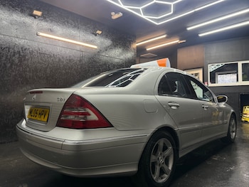 Used Mercedes-Benz C Class 2005 for sale - 76595361: Photo