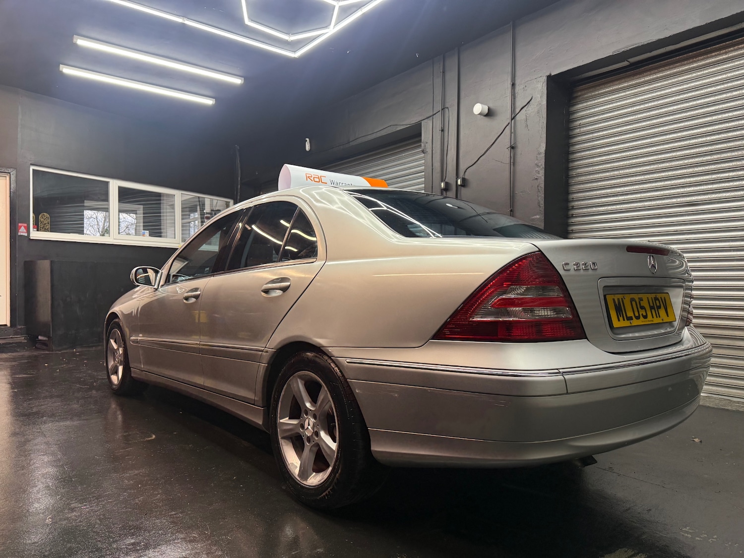 Used Mercedes-Benz C Class 2005 for sale - 76595361: Photo 5