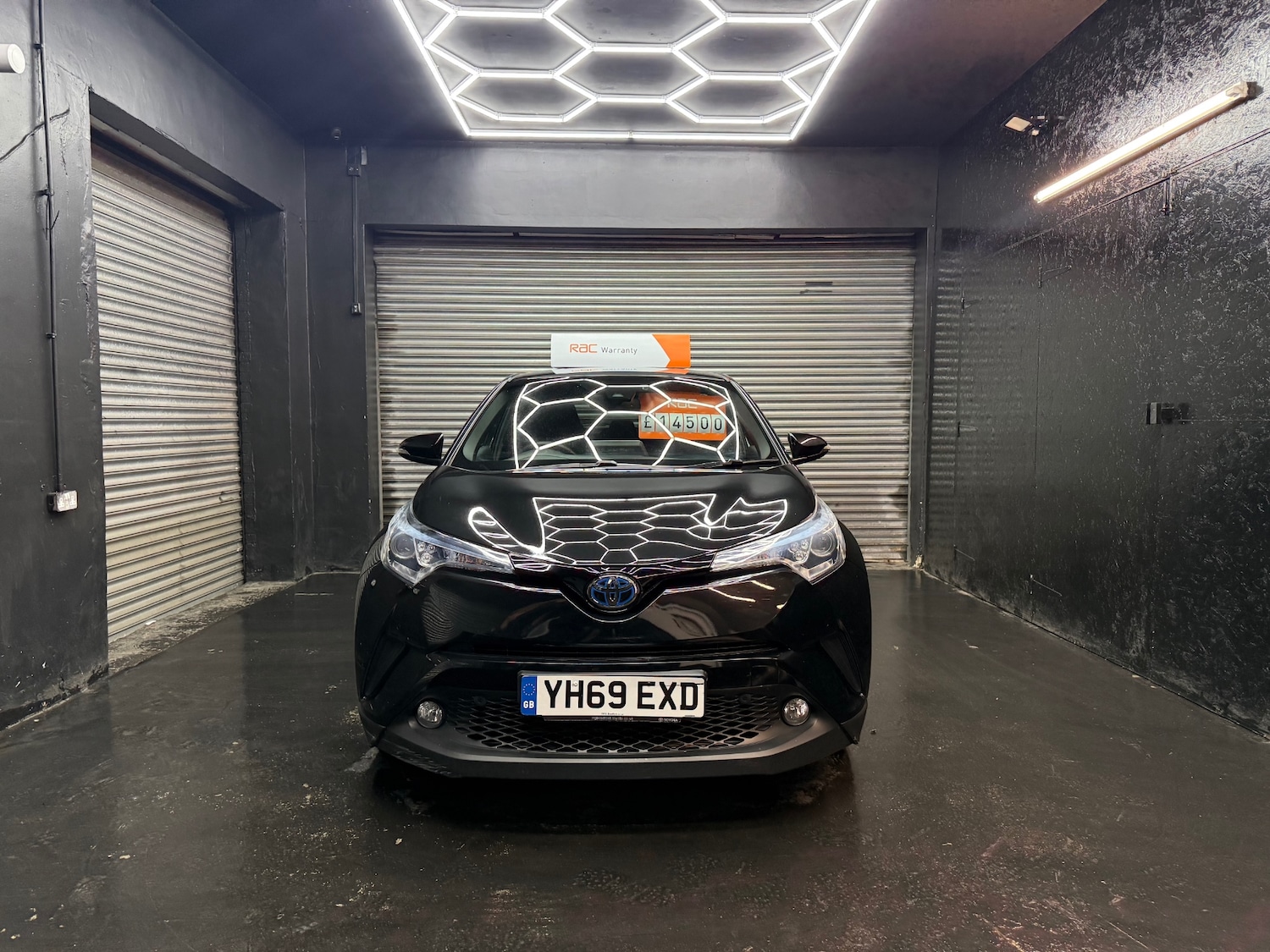 Used Toyota C-HR 2019 for sale - 76741504: Photo 1