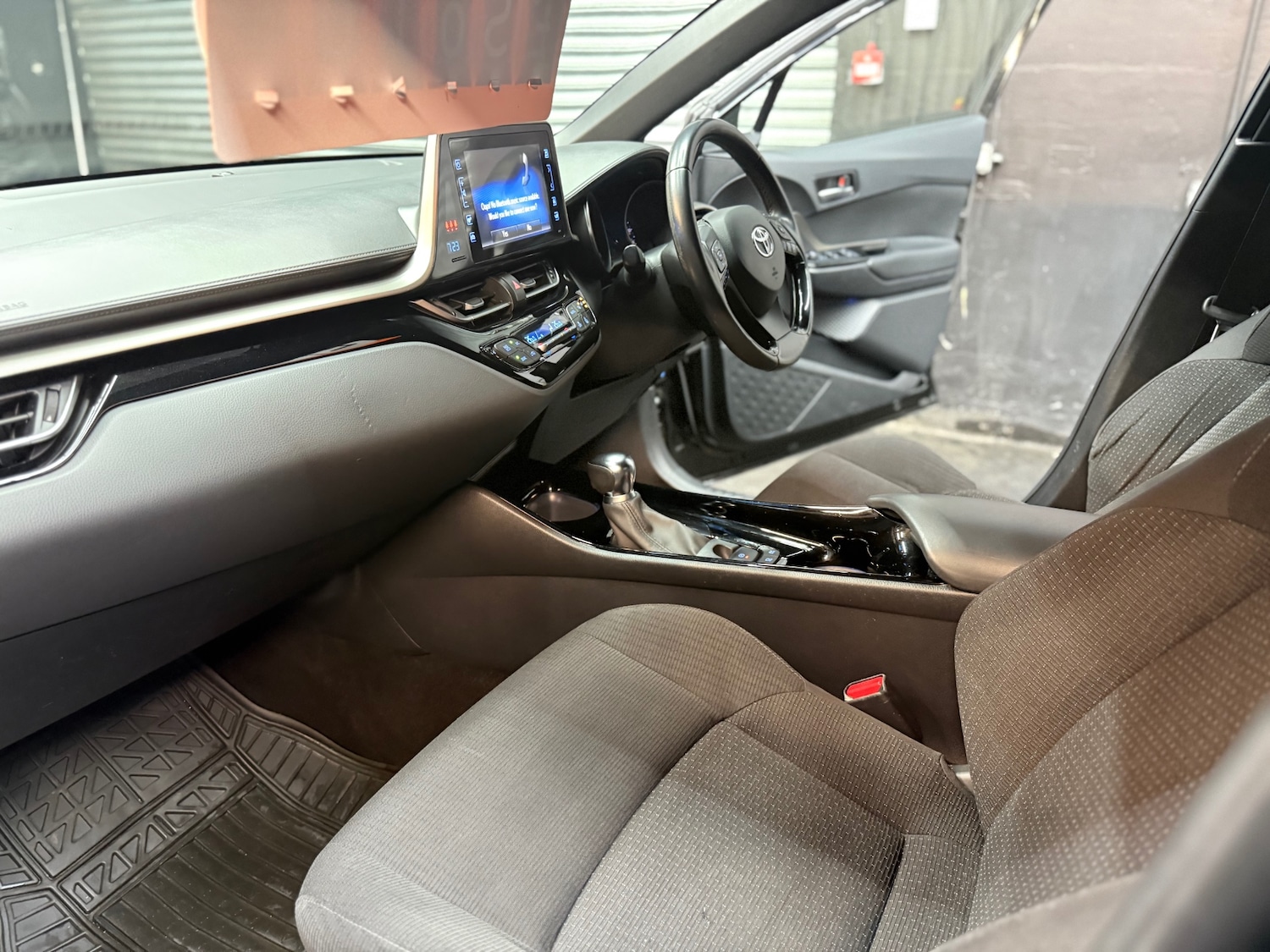 Used Toyota C-HR 2019 for sale - 76741504: Photo 18