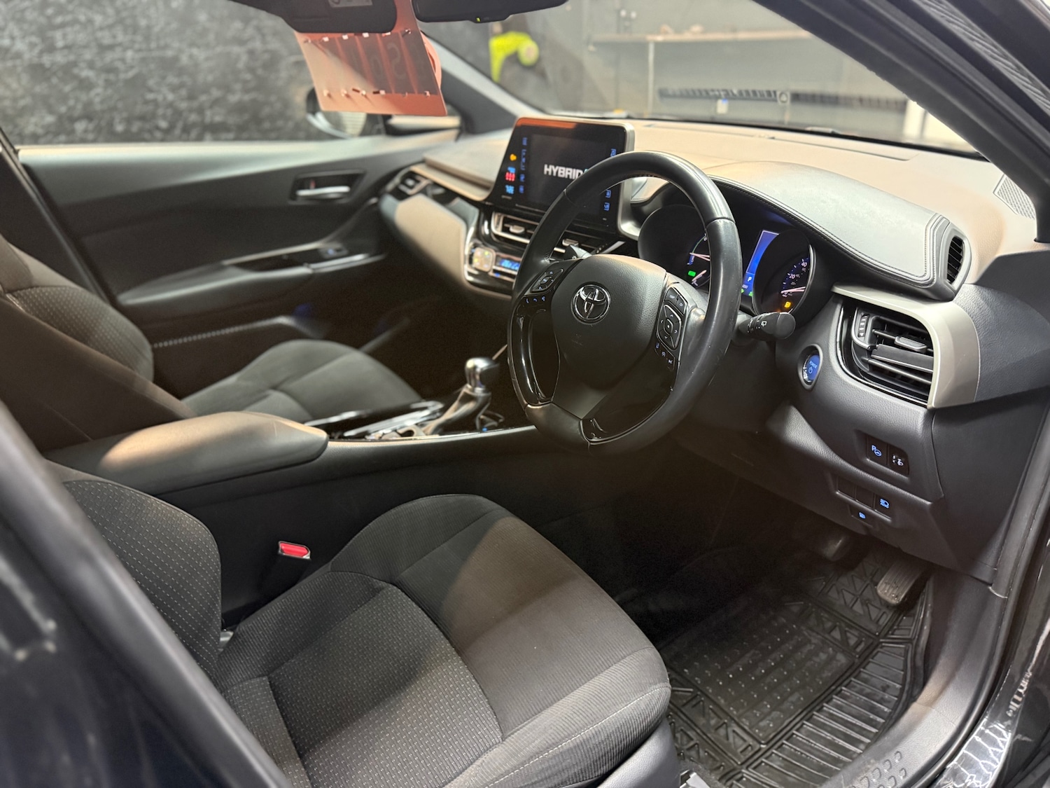 Used Toyota C-HR 2019 for sale - 76741504: Photo 9